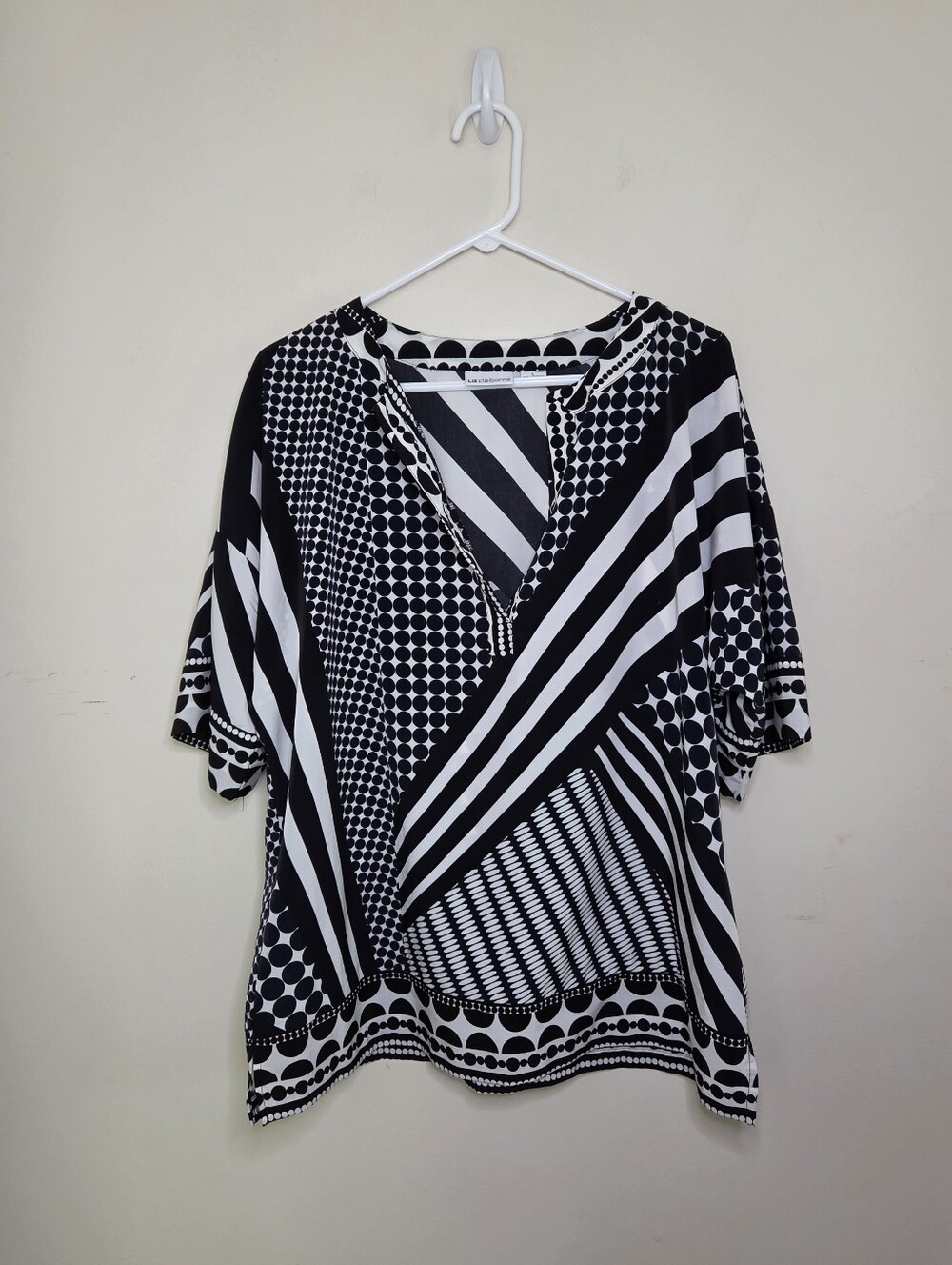 Liz Claiborne Black and White Geometric Print Blouse